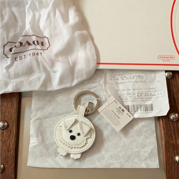 Rare Coach Dog Leather key fob with mink tail - Picture 1 of 3